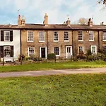 The Midsummer Common - Modern & Spacious 2Bdr House With Garden